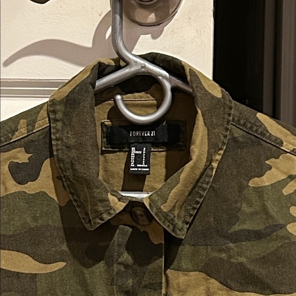 NWT Forever 21 Camouflage Women's Button Up Jacket/Shacket Sz S Sold Out Online - Picture 6 of 7